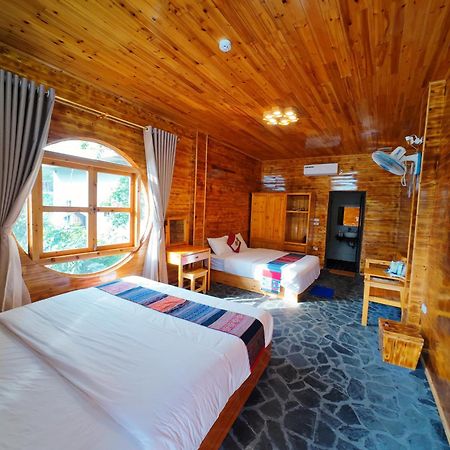 ホテル Mt House サパ 部屋 写真